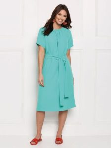 FREE PATTERN - Maisie Dress (Raglan style) - by Love Sewing Mag and brought to you by www.feedourlife.blog