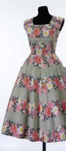 FREE PATTERN - Golden Age Dress - by Horrockses Fashion (V&A) and brought to you by www.feedourlife.blog