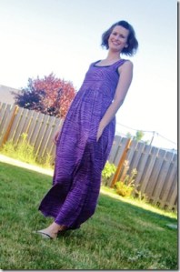FREE PATTERN - Simple Maxi Dress - by Made It On Monday and brought to you by www.feedourlife.blog