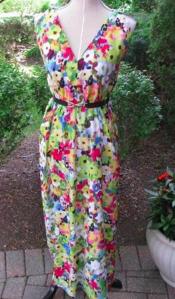 FREE PATTERN - Triangle Maxi Dress - by Craftsy Blog and brought to you by www.feedourlife.blog