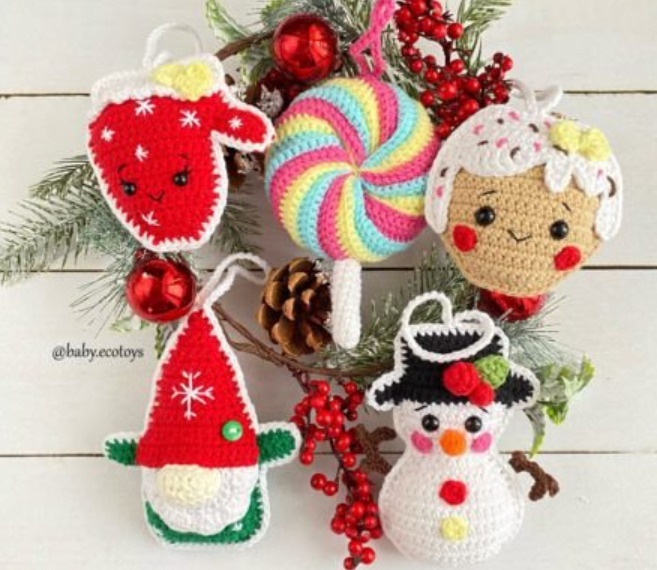 Free Christmas Crochet Ornaments